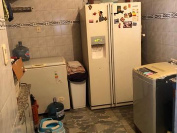Casa 7 ambientes. En lote propio de 8,12 x 35. Oportunidad