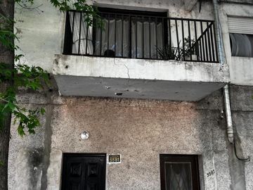 General Paz 5581 - casa en planta alta-