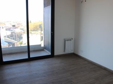 EXCELENTE DEPARTAMENTO DE 4 AMBIENTES piso 1. . EN VILLA BOSCH