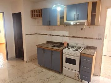 DEPARTAMENTO 3 AMBIENTES PRIMER PISO, TERRAZA EN COMÚN. EXCELENTEUBICACIÓN A METROS DE AV. ARIETA