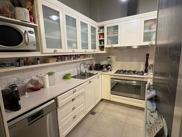 SE VENDE DPTO 4 AMBIENTES RECICLADO EN PALERMO