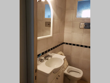 Piso en Venta en Almagro 5 ambientes 3 dormitorios 2 baños 93 m2 + 3 balcones en esquina al frente - Av Díaz Vélez 4100