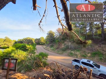 Terreno Exclusivo en el Pinar junto al Golf y la Playa