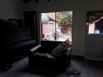 CASA DE 4 AMBIENTES CON PATIO Y TERRAZA, JOSE LEON SUAREZ