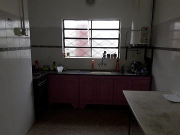CASA DE 4 AMBIENTES CON PATIO Y TERRAZA, JOSE LEON SUAREZ