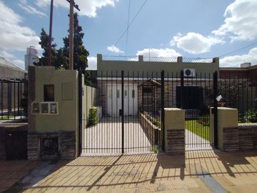 GALPON EN ALQUILER, 100 M2 POR PASILLO FONDO