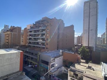 VENTA departamento 2 dormitorios AMOBLADO en Nueva Cordoba Con cochera