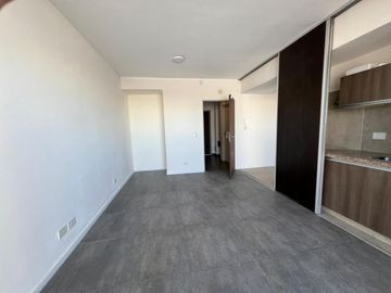 PATERNAL -Muy buen depto. de 2 ambientes con balcon. Edificio con amenities-