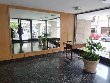 EXCELENTE DEPTO 3 AMBIENTES CON COCHERA CUBIERTA EN BELGRANO