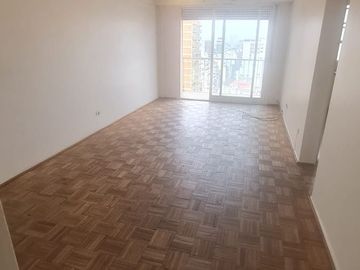 EXCELENTE DEPTO 3 AMBIENTES CON COCHERA CUBIERTA EN BELGRANO