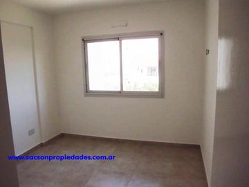 V695 Venta Haedo Departamento 2 amb con Cochera Cubierta