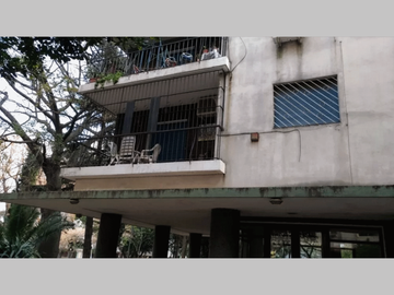 Semipiso en Venta en Parque Chacabuco 4 ambientes 82 m2 + balcón, 1° piso en complejo - Curapaligüe 800