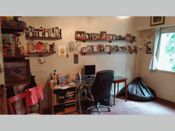 Semipiso en Venta en Parque Chacabuco 4 ambientes 82 m2 + balcón, 1° piso en complejo - Curapaligüe 800