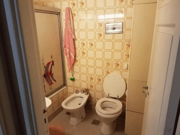 Semipiso en Venta en Parque Chacabuco 4 ambientes 82 m2 + balcón, 1° piso en complejo - Curapaligüe 800