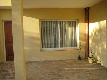 GRAN OPORTUNIDAD  VENTA DE EXCELENTE DÚPLEX DE CATEGORÍA UBICADO EN EL RESIDENCIAL BARRIO SANTA RITA
