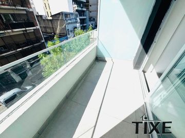 Monroe 5100. Categoría a estrenar. Ambiente c/ amplio Balcón. Luz ysol.Full Amenities.
