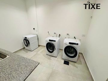 Monroe 5100. Categoría a estrenar. Ambiente c/ amplio Balcón. Luz ysol.Full Amenities.