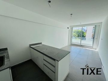 Monroe 5100. Categoría a estrenar. Ambiente c/ amplio Balcón. Luz ysol.Full Amenities.