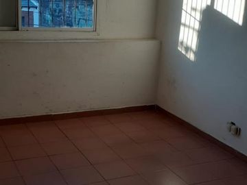 SE ALQUILAN TRES OFICINAS PARA USO COMERCIAL Y/O PROFESIONAL