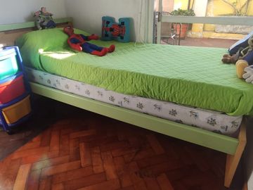 Semipiso  de   3  Ambientes con terraza, muy luminoso