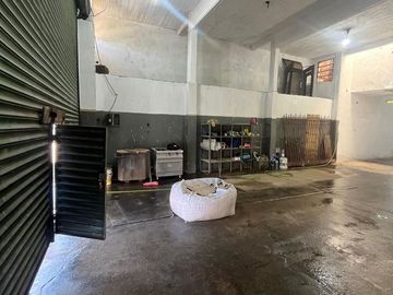 ALQUILER GALPON - A METROS DE AVENIDA CROVARA - ZONA INDUSTRIAL