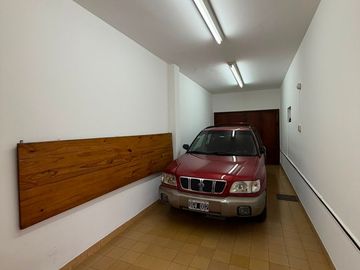 CHALET EN 2 PLANTAS, SOBRE LOTE DE 10 X 20 DE 4 AMBIENTES.
