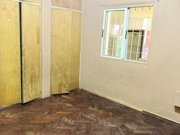 Mosconi 3685 - casa al frente-