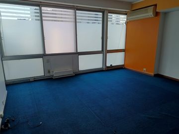Oficina Comercial de 40 m² en Excelente Estado Muy Luminosa