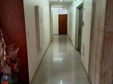 Oficina Comercial de 40 m² en Excelente Estado Muy Luminosa