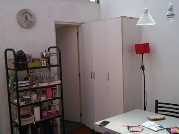 PH , DESARROLLADO EN PLANTA BAJA Y PLANTA ALTA. C/ PATIO, SIN EXPENSAS EXCELENTE UBICACIÓN