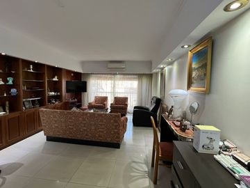 BELGRANO- depto. 4 ambientes con balcon, COCHERA Y BAULERA