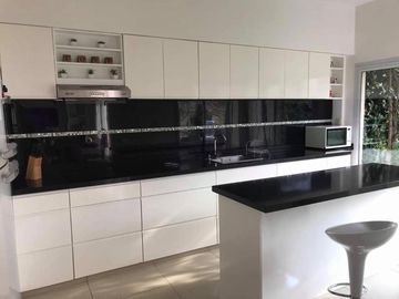 Excelente casa minimalista