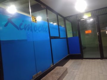 Local frente 170mts Lavalle 700 Peatonal 2bños t/destino Cochera