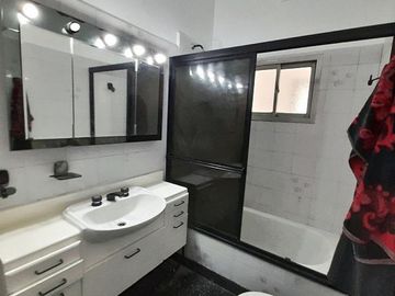 Depto en PH Tipo Casa al Frte Plta Baja 3 amb c/Patio y Garaje