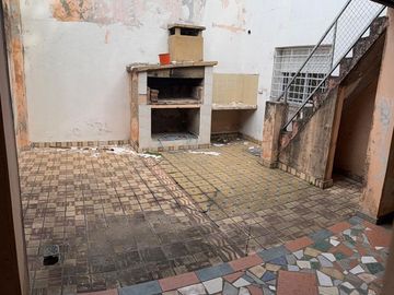 Centenario 505- casa al frente-