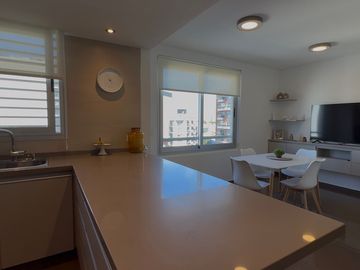 4 AMBIENTES , 2 COCHERAS , 145 M2, BOULEVARD VILLA LURO , PISCINA , SUM, PARRILLA, GIMNASIO, SAUNA , LAUNDRY