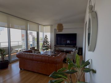 4 AMBIENTES , 2 COCHERAS , 145 M2, BOULEVARD VILLA LURO , PISCINA , SUM, PARRILLA, GIMNASIO, SAUNA , LAUNDRY