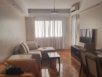 Amplio departamento de 4 ambientes con balcón al frente - Excelenteestado y bajas expensas  -  MONSERRAT