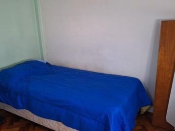 Amplio departamento de 4 ambientes con balcón al frente - Excelenteestado y bajas expensas  -  MONSERRAT