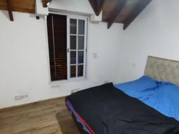 CHALET DE 5 AMBIENTES EN ZONA RESIDENCIAL
