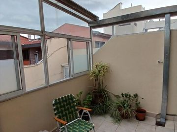 FABULOSO TRIPLEX 4 AMB. CON PLAY ROOM PATIO PARRILLA Y TERRAZA IMPECABLE CALIDAD PREMIUM