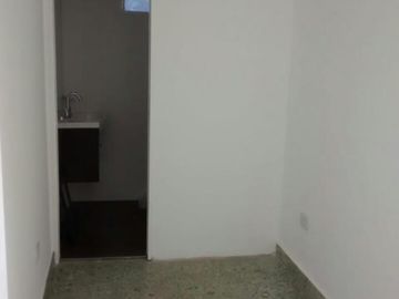Oficina sin expensas en Quilmes centro