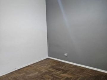 VENTA - CASA 4 AMBIENTES CON PILETA,JARDIN Y COCHERA  ITUZAINGO