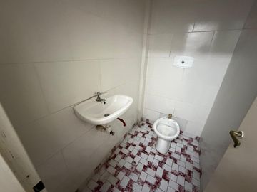 ALQUILER - Local 30 M2 - Sargento Palma 1100 - Villa Bosch - Tres De Febrero