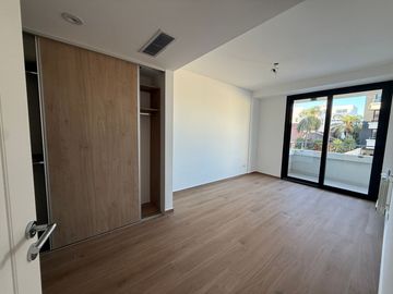 2 amb con patio en Barrio Naon