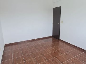 Excelente departamento 3 ambientes sobre Avenida Arieta, Villa Luzuriaga