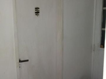 EXCELENTE DEPARTAMENTO 2 AMBIENTES Y 1/2, MÚLTIPLES CUALIDADES