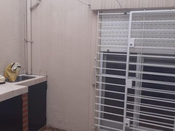 EXCELENTE PH 3 AMB. EN IMPECABLE ESTADO A METROS DE CLÍNICA AGÜERO IDEAL CONSULTORIO MÉDICO