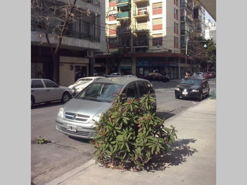Departamento en Venta en Flores 2 ambientes 36 m2 + 24 m2 de balcón terraza en piso alto, al frente - Bolivia 100