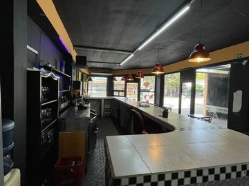 ALQUILER - LOCAL COMERCIAL AMPLIO DE 56 M2 - LOMAS DE ZAMORA